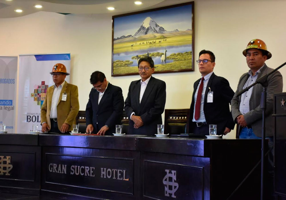 Primera Cumbre Internacional de Negocios e Inversiones en el Departamento de Oruro